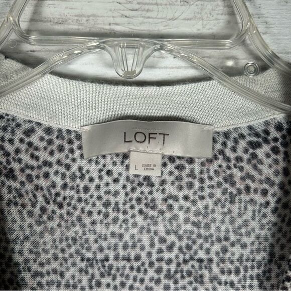 Ann Taylor Loft Long Cardigan Sweater Size L Lightweight Cheetah Animal - Picture 3 of 9